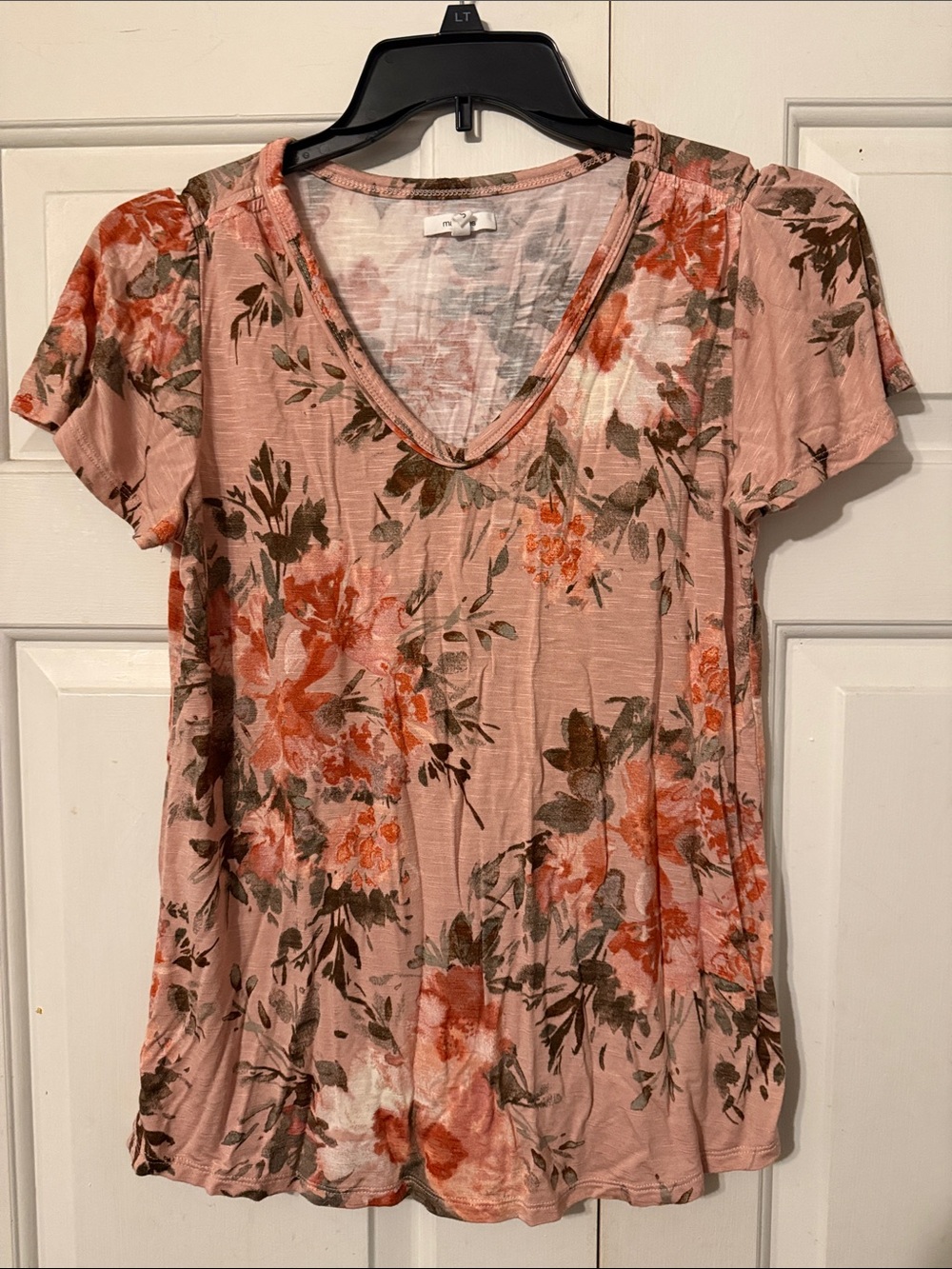 Maurices Blush Pink Floral V-Neck Short Sleeve Tee